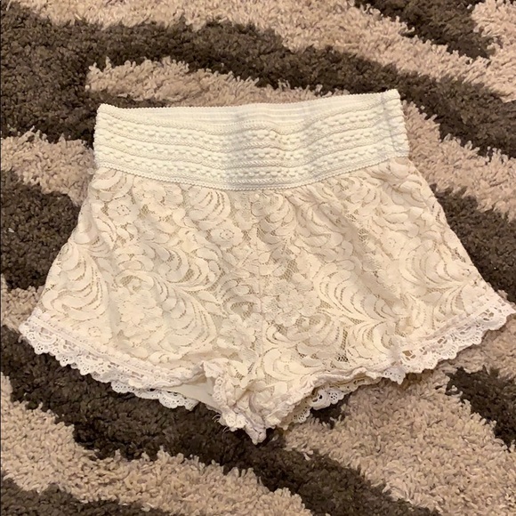 Ambiance Pants - Lace shorts